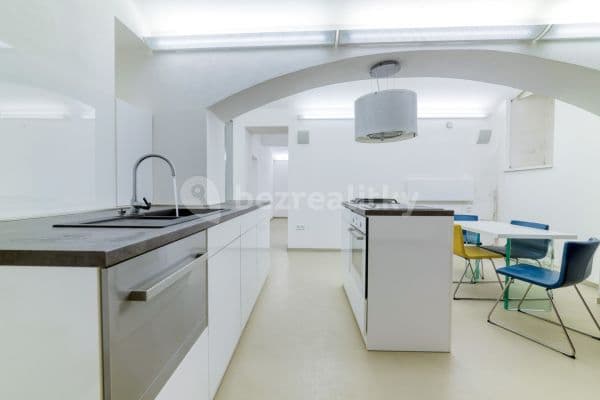 2 bedroom with open-plan kitchen flat for sale, 80 m², Vlastislavova, 
