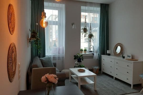 1 bedroom with open-plan kitchen flat to rent, 48 m², Nuselská, Praha 1 bedroom with open-plan kitchen flat to rent, 48 m², Nuselská, Praha