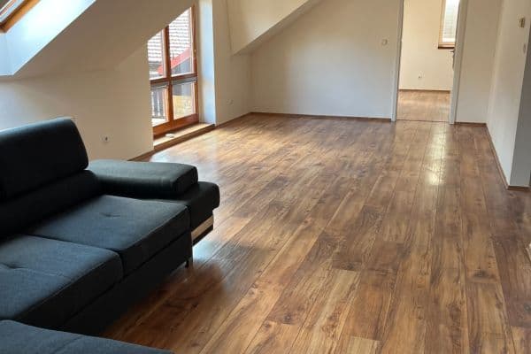 3 bedroom flat to rent, 120 m², Havlíčkovo nám., Kladno 3 bedroom flat to rent, 120 m², Havlíčkovo nám., Kladno