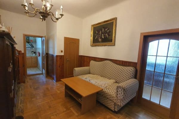 2 bedroom with open-plan kitchen flat to rent, 726 m², Na Betonce, Praha 2 bedroom with open-plan kitchen flat to rent, 726 m², Na Betonce, Praha