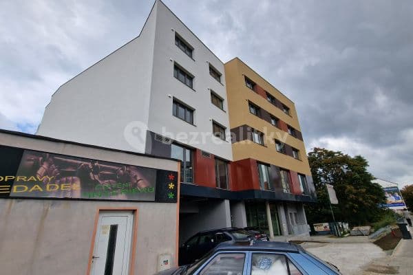 Studio flat to rent, 55 m², Gajdošova, Brno