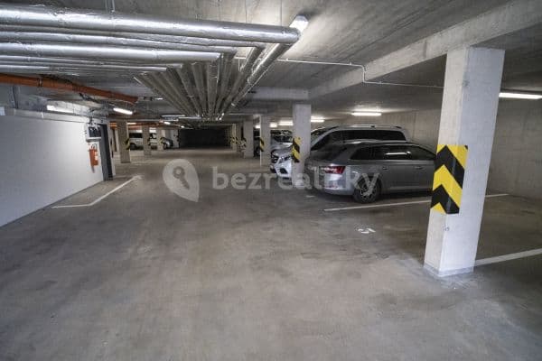 garage to rent, 12 m², Formanská, Hlavní město Praha garage to rent, 12 m², Formanská, Hlavní město Praha