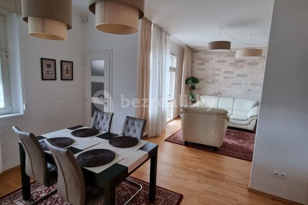 3 bedroom flat to rent, 96 m², Stroupežnického, Prague, Prague
