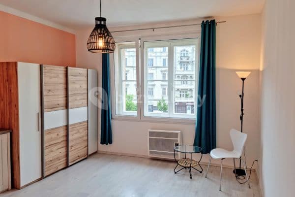 1 bedroom with open-plan kitchen flat to rent, 46 m², Kodaňská, Praha 1 bedroom with open-plan kitchen flat to rent, 46 m², Kodaňská, Praha