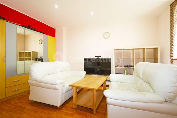 3 bedroom flat for sale, 74 m², Vřídelní, 