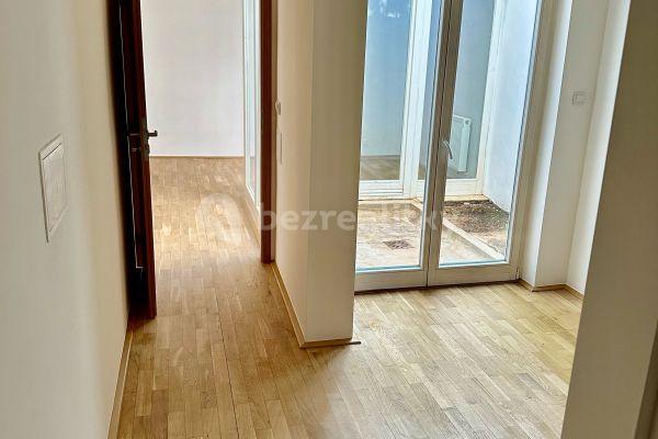 1 bedroom with open-plan kitchen flat for sale, 34 m², Cimburkova, Praha
