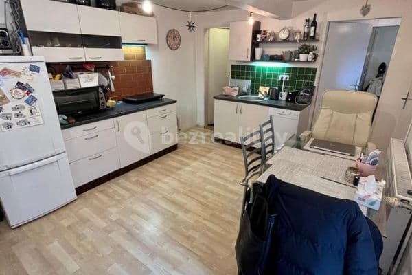 1 bedroom with open-plan kitchen flat to rent, 38 m², Terronská, Hlavní město Praha 1 bedroom with open-plan kitchen flat to rent, 38 m², Terronská, Hlavní město Praha