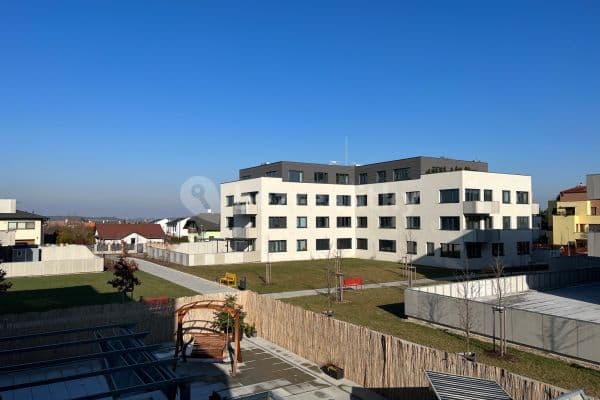 1 bedroom with open-plan kitchen flat to rent, 46 m², Žižkova, Horoměřice 1 bedroom with open-plan kitchen flat to rent, 46 m², Žižkova, Horoměřice