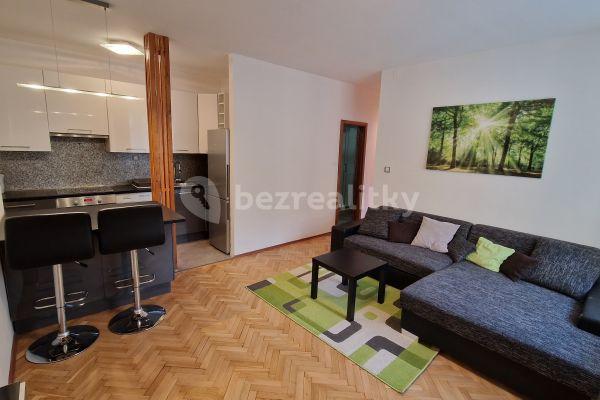 1 bedroom with open-plan kitchen flat to rent, 40 m², U Měšťanského pivovaru, Prague, Prague