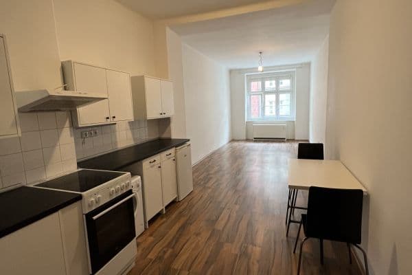 Studio flat to rent, 37 m², Kovářská, Hlavní město Praha Studio flat to rent, 37 m², Kovářská, Hlavní město Praha