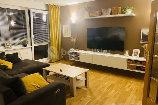 2 bedroom with open-plan kitchen flat to rent, 63 m², Na Kavčí skále, Říčany 2 bedroom with open-plan kitchen flat to rent, 63 m², Na Kavčí skále, Říčany