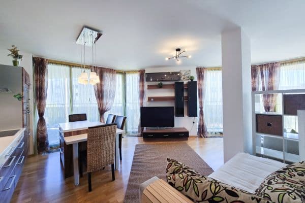 1 bedroom with open-plan kitchen flat to rent, 81 m², Ke Kapslovně, Hlavní město Praha 1 bedroom with open-plan kitchen flat to rent, 81 m², Ke Kapslovně, Hlavní město Praha