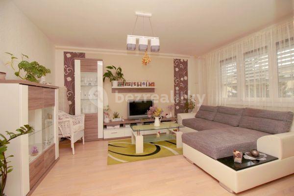 3 bedroom flat for sale, 61 m², Markovická, 