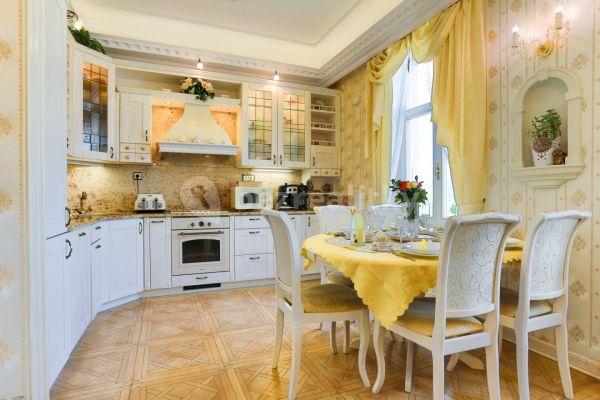 2 bedroom with open-plan kitchen flat for sale, 78 m², Zeyerova, 