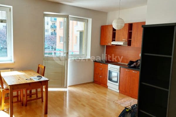 1 bedroom flat to rent, 42 m², Šustekova, Petržalka, Bratislavský Region