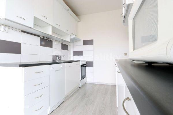 3 bedroom flat to rent, 71 m², Družstevní, 