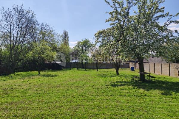 plot for sale, 1,177 m², Na pahorku, Milovice