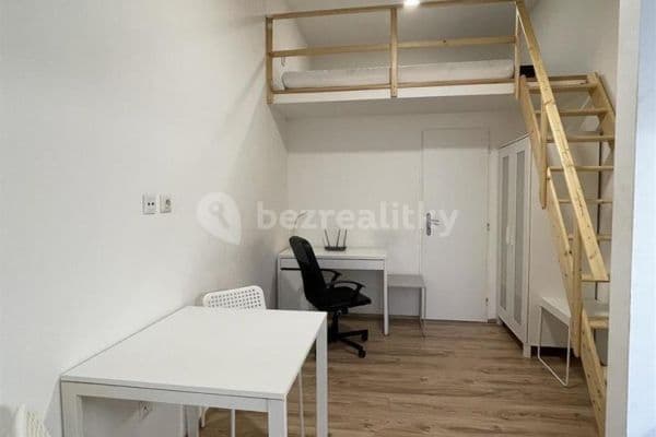 Studio flat to rent, 21 m², Hybešova, Brno