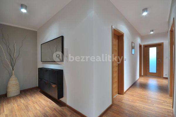 2 bedroom with open-plan kitchen flat to rent, 84 m², Dragounská, Praha