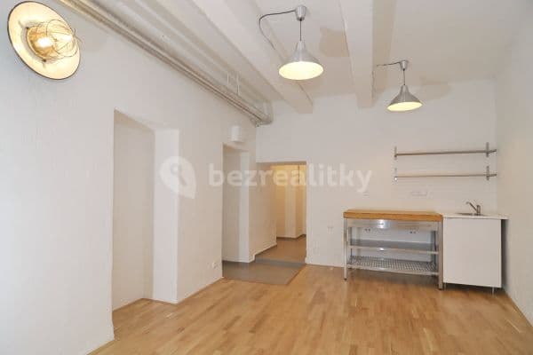 Studio flat to rent, 23 m², Přístavní, Praha Studio flat to rent, 23 m², Přístavní, Praha