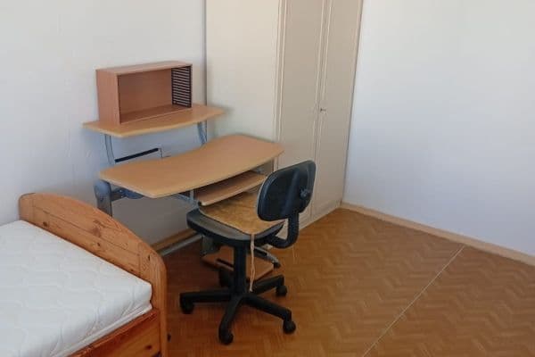 3 bedroom flat to rent, 12 m², Družicová, Praha 3 bedroom flat to rent, 12 m², Družicová, Praha