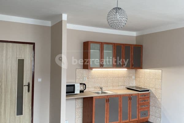 Small studio flat to rent, 36 m², Spartakiádní, Ústí nad Labem Small studio flat to rent, 36 m², Spartakiádní, Ústí nad Labem
