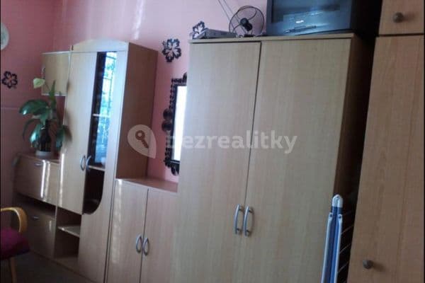 Small studio flat to rent, 20 m², Nad Kundratkou, Praha Small studio flat to rent, 20 m², Nad Kundratkou, Praha