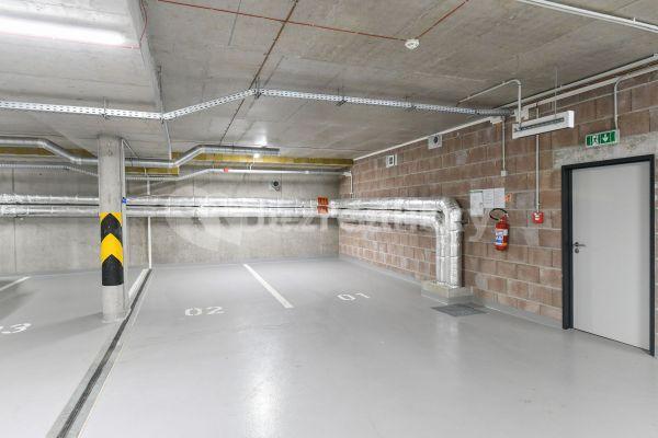 garage to rent, 18 m², Olgy Havlové, Hlavní město Praha