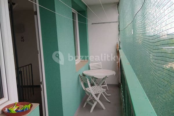 1 bedroom with open-plan kitchen flat to rent, 47 m², Partyzánů, Pardubice