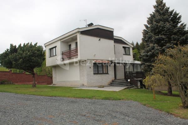 house to rent, 187 m², Petříkov