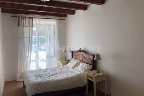 1 bedroom with open-plan kitchen flat to rent, 48 m², Masarykovo náměstí, Kojetín