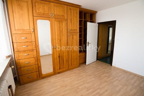 3 bedroom flat to rent, 70 m², Bachova, Prague, Prague