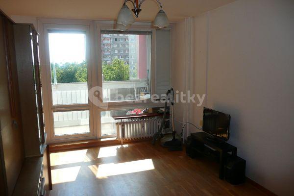 3 bedroom flat to rent, 61 m², Rajmonova, Hlavní město Praha