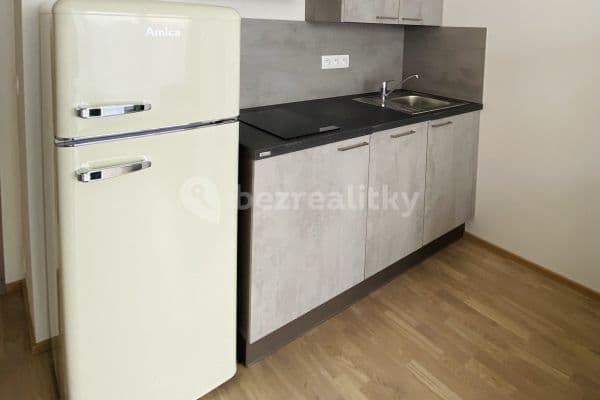 Studio flat to rent, 24 m², Františka Kadlece, Praha Studio flat to rent, 24 m², Františka Kadlece, Praha