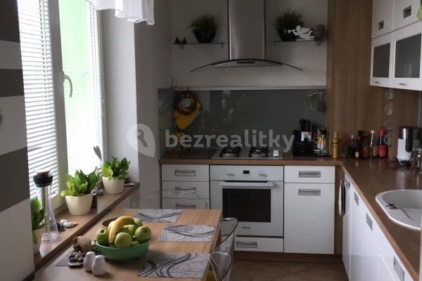 2 bedroom with open-plan kitchen flat for sale, 68 m², Čs. armády, Týniště nad Orlicí
