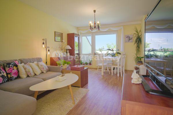 1 bedroom with open-plan kitchen flat for sale, 58 m², Franze Kafky, 