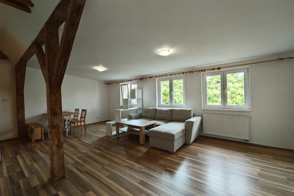 Studio flat to rent, 48 m², Spojovací, Praha Studio flat to rent, 48 m², Spojovací, Praha
