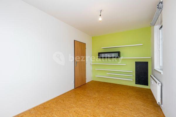 2 bedroom with open-plan kitchen flat to rent, 70 m², Topolová, Milovice