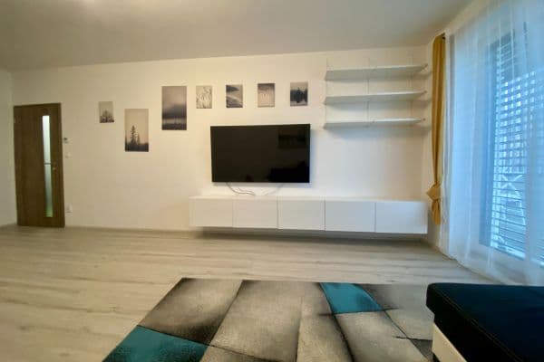 1 bedroom with open-plan kitchen flat to rent, 65 m², Vrchlického, Poděbrady 1 bedroom with open-plan kitchen flat to rent, 65 m², Vrchlického, Poděbrady