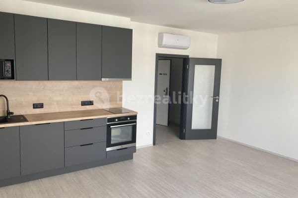 Studio flat to rent, 34 m², Sedlářova, Praha Studio flat to rent, 34 m², Sedlářova, Praha