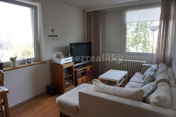 1 bedroom with open-plan kitchen flat to rent, 45 m², Kukelská, Prague, Prague