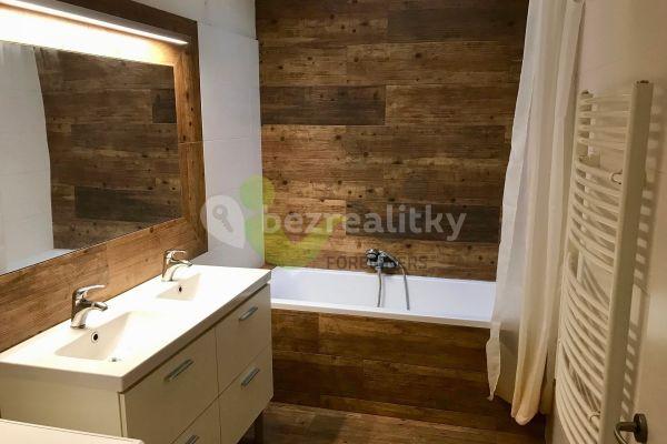 2 bedroom with open-plan kitchen flat to rent, 98 m², Havlíčkova, Plzeň