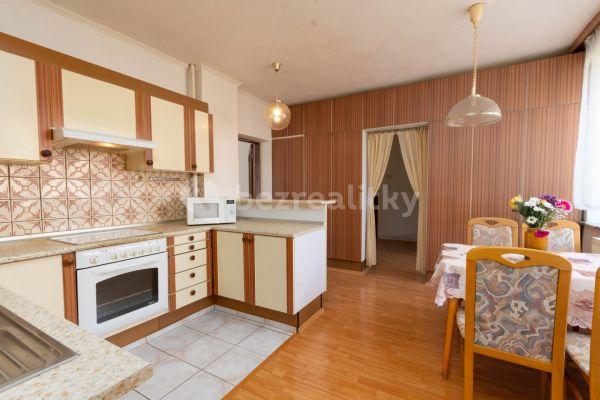 4 bedroom flat for sale, 166 m², Komenského, 