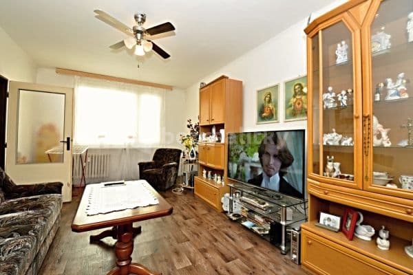 2 bedroom flat for sale, 63 m², Karla Čapka, 