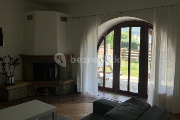 1 bedroom with open-plan kitchen flat to rent, 120 m², Chomýž