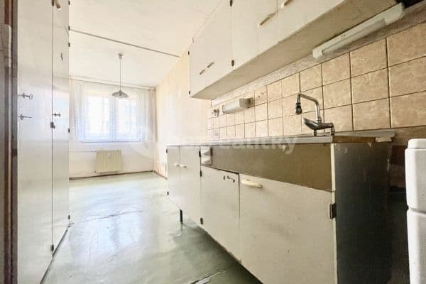4 bedroom flat for sale, 86 m², Zborovská, 