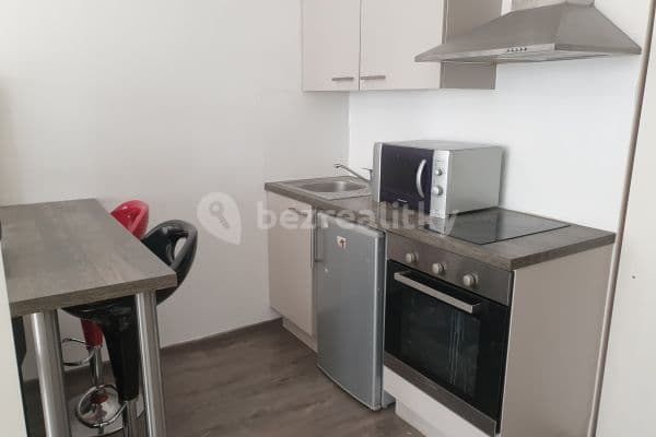 Studio flat to rent, 27 m², Zakšínská, Praha Studio flat to rent, 27 m², Zakšínská, Praha