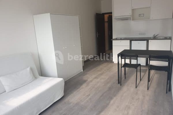 Studio flat to rent, 26 m², Vítové, Praha Studio flat to rent, 26 m², Vítové, Praha