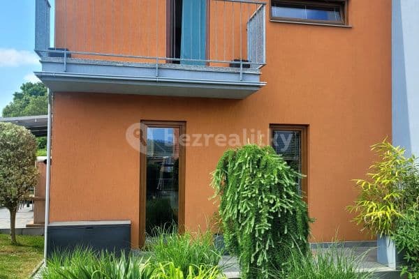 house to rent, 96 m², Ostružinová, Černošice