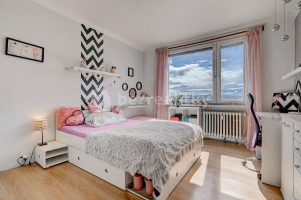 4 bedroom flat for sale, 99 m², Karla Čapka, 